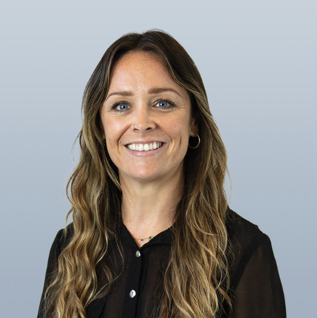 Asiyih Linz Marketing Manager
